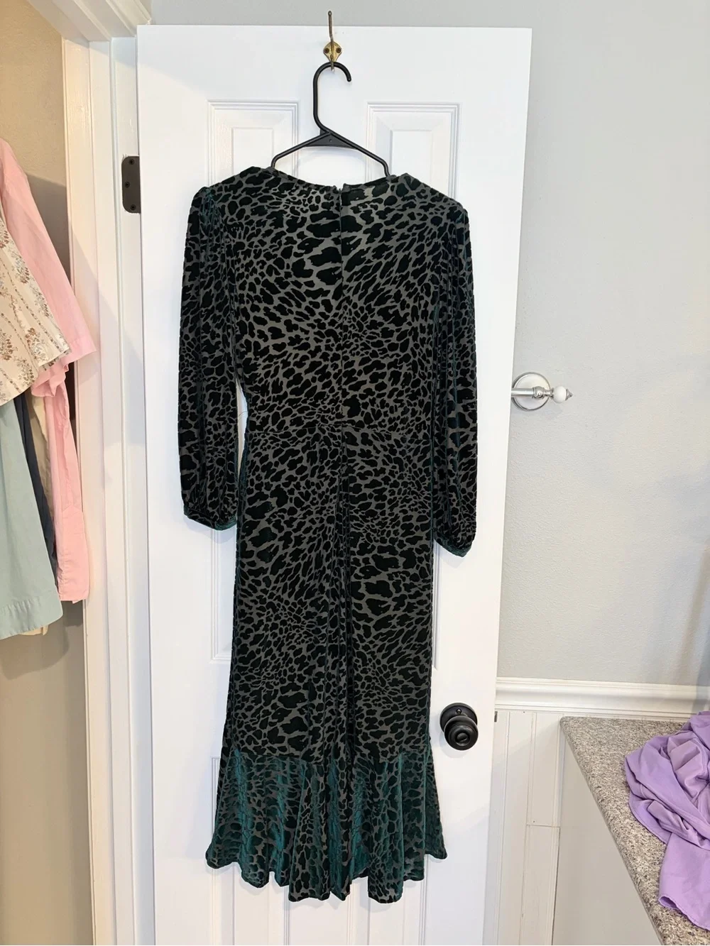 Calvin Klein Burnout Velvet Leopard Wrap Dress Green Size 8